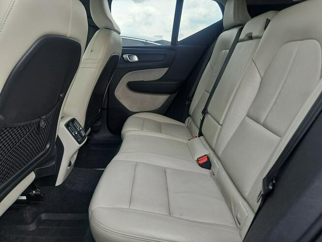 Volvo XC 40 INSCRIPTION / AWD / T5 / niski przebieg Chwaszczyno - zdjęcie 9