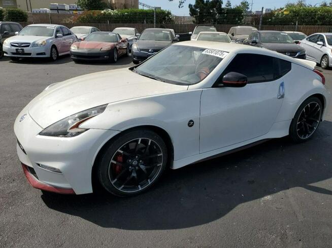 Nissan 370 Z / NISMO / Niski przebieg / Tarnów - zdjęcie 3