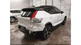 Volvo XC 40 AWD / bogata wersja / niski przebieg Warszawa - zdjęcie 9