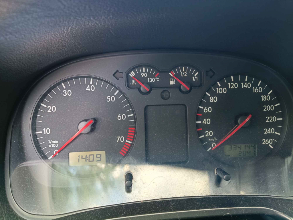 Sprzedam golfa 4 benzyna gaz 1.6 16V Kiełczów - zdjęcie 5