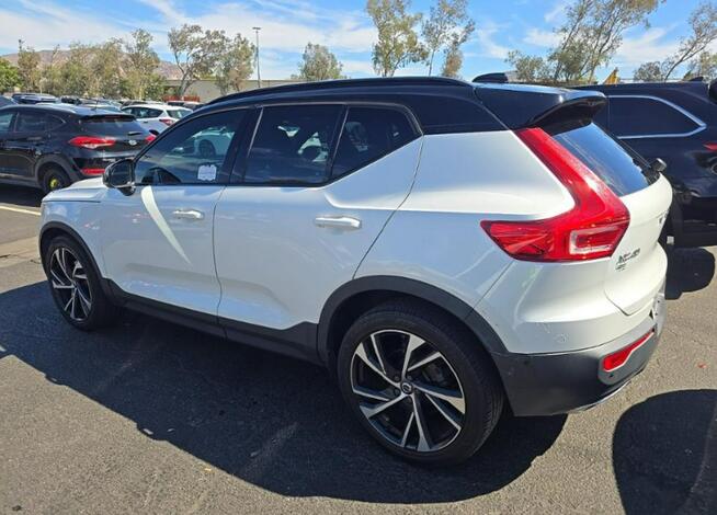 Volvo XC 40 R-Design / AWD / T5 / niski przebieg Chwaszczyno - zdjęcie 5
