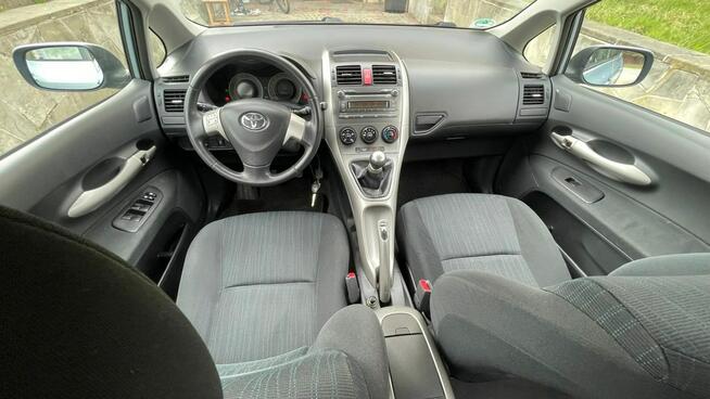 Toyota Auris 1.6 Luna Wąchock - zdjęcie 9