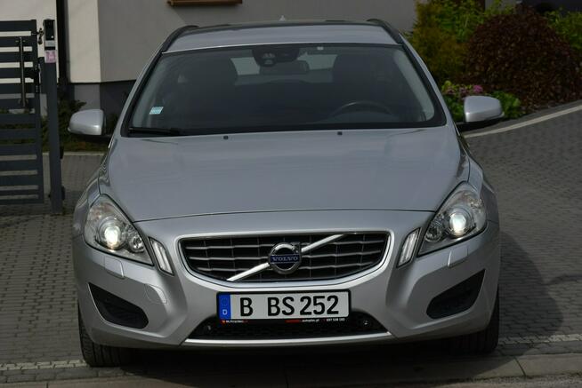 Volvo V60 2.0D Navi Podgrzewane fotele Sprowadzony Opłacony Tarnogród - zdjęcie 2