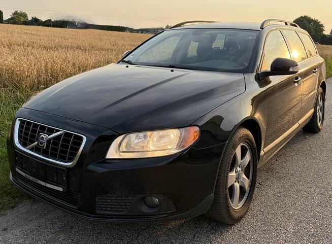 VOLVO V70 2.0d - SERWIS DO KOŃCA - Bezwypadkowy Legionowo - zdjęcie 2