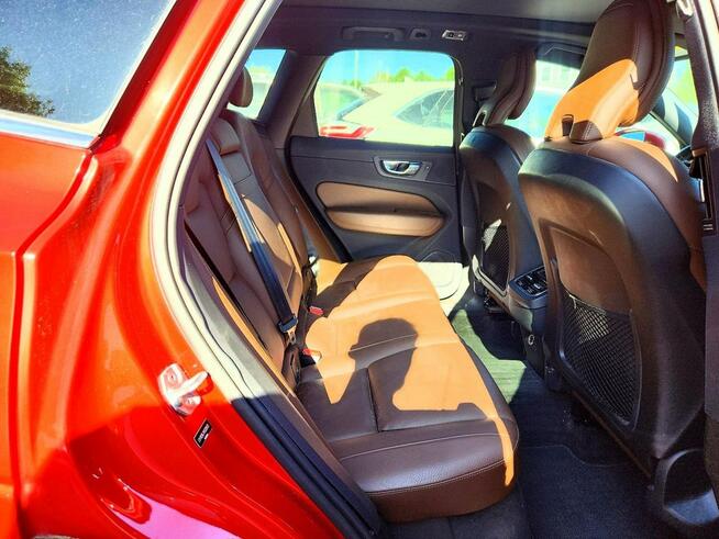 Volvo XC 60 INSCRIPTION / AWD / T5 / niski przebieg Cieszyn - zdjęcie 11