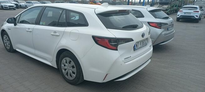 Toyota Corolla Rezerwacja !!! E-CVT 1.8 Hybryda FV23% Gdańsk - zdjęcie 3