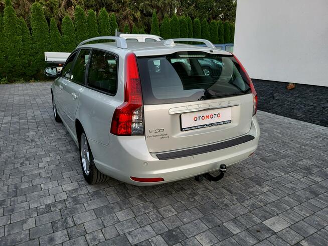 Volvo V50 ** Bezwypadkowy ** Serwis w ASO ** Jatutów - zdjęcie 8