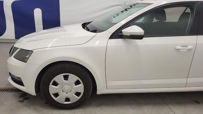 Škoda Octavia 1.6 TDI SCR Active Grójec - zdjęcie 10