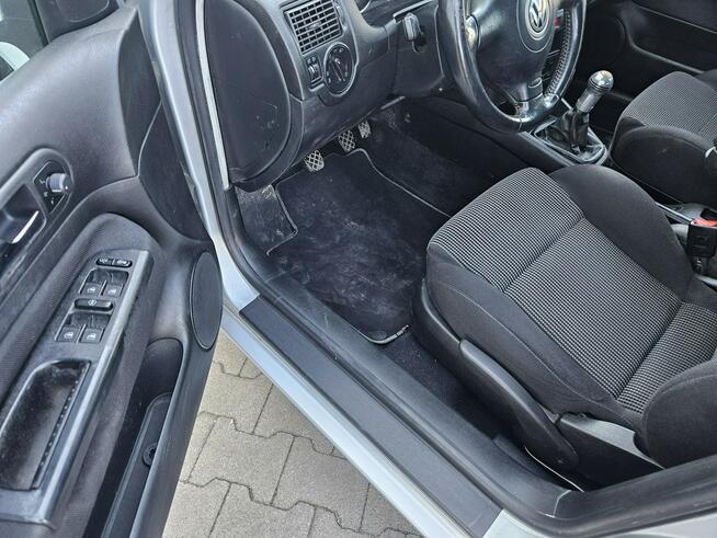 Volkswagen Golf 1,6 MPi Bez rdzy Org. przebieg Rybnik - zdjęcie 7
