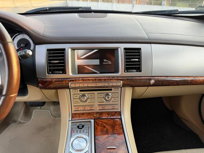 Limuzyna Jaguar XF 3,0D Warszawa - zdjęcie 10