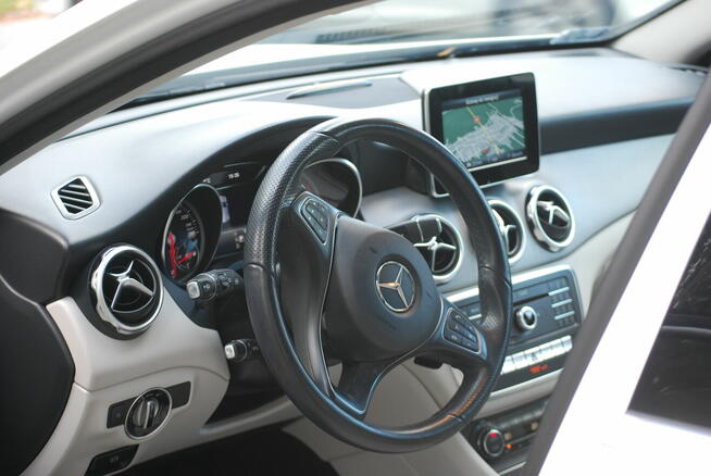 Mercedes-Benz GLA X156 (2019) 1.6 Benzyna 156 KM | Automat Rzeszów - zdjęcie 12