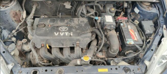 Syndyk sprzeda samochód osobowy TOYOTA YARIS 2002 Gdańsk - zdjęcie 9