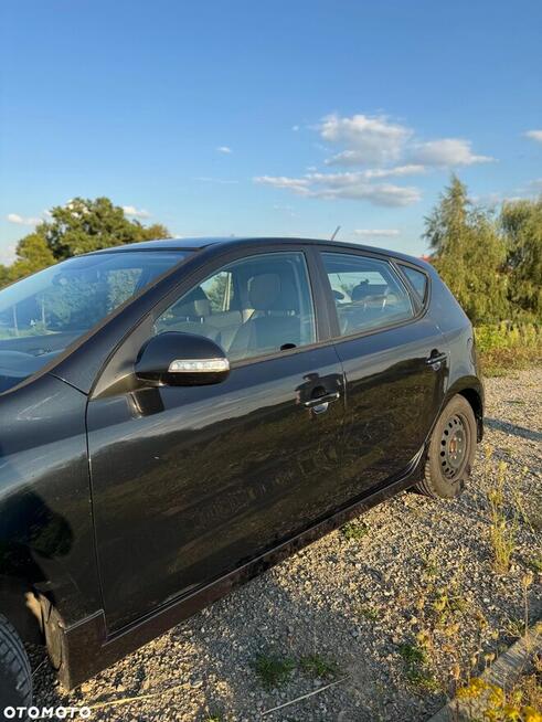 Hyundai i30 1.6 CRDi Classic EU5 Sandomierz - zdjęcie 6