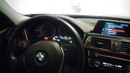 BMW 318 d 2019r 150 ps Elbląg - zdjęcie 12