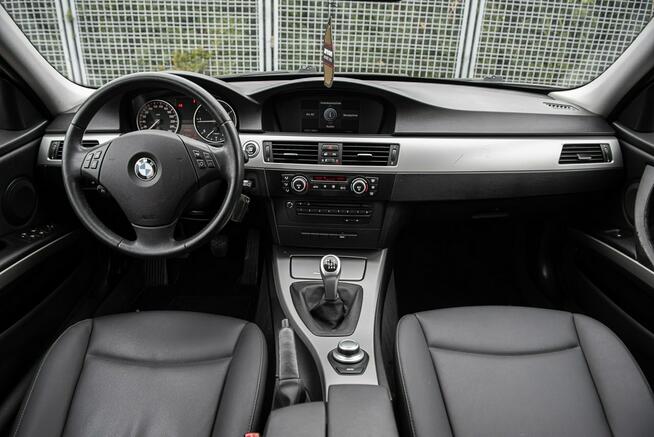 320d  Navi Bi-Xenon ! Full Opcja ! Zadbana ! Zwoleń - zdjęcie 5