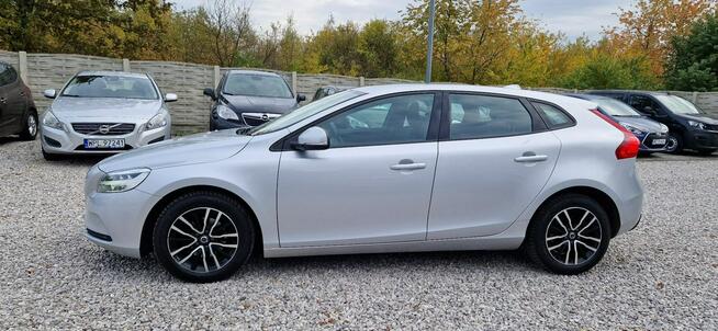 Volvo V40 D2 Momentum Płock - zdjęcie 5