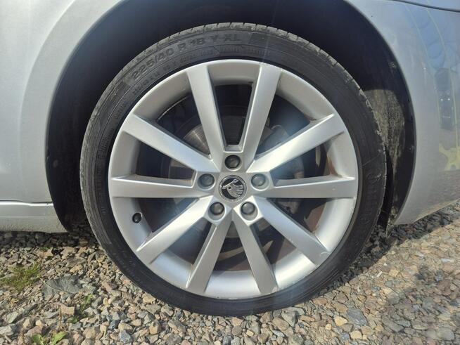 Škoda Octavia Bezwypadkowy biexenon navi piękna Kraków - zdjęcie 10