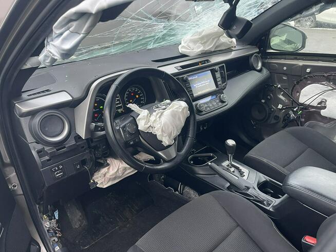 Toyota RAV-4 Prestige 4x4 Kamery360 Podgrzewanie 197KM Gliwice - zdjęcie 8