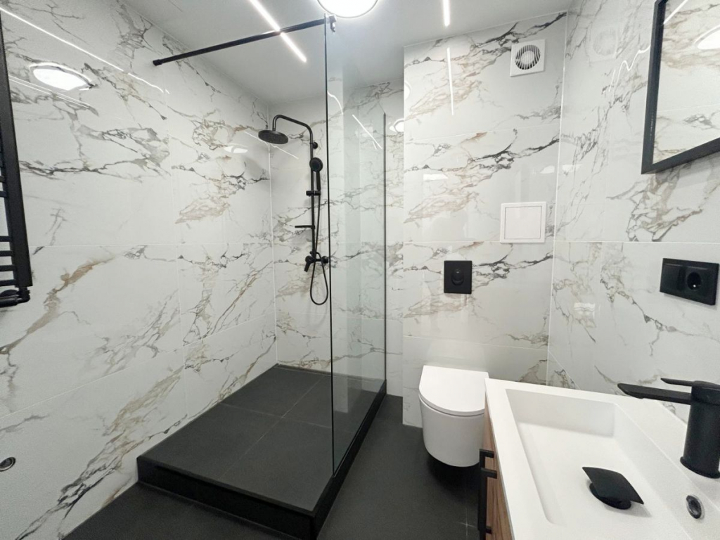 Przestronna kawalerka po kapitalnym remoncie! Poznań - zdjęcie 5