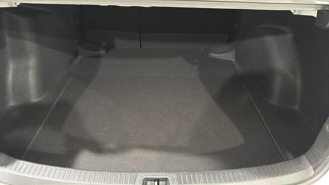 Toyota Corolla 1.8 Hybrid GPF Active sedan Warszawa - zdjęcie 12
