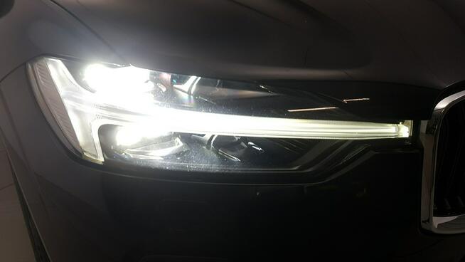 Volvo XC 60 B5 B AWD Core ! Z Polskie Salonu ! Faktura VAT ! Warszawa - zdjęcie 11