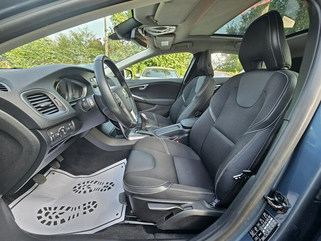 Volvo V40 Ładne i Zadbane* Panorama dach* Rok GWARANCJI Opoczno - zdjęcie 10