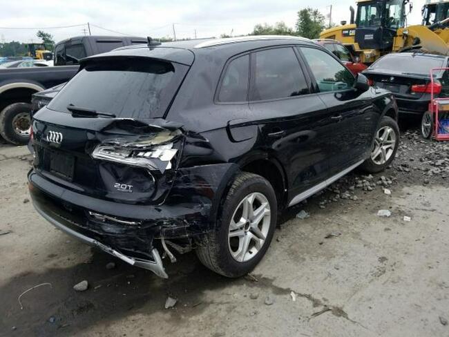 Audi Q5 2018, 2.0, Premium 4x4, uszkodzony tył Warszawa - zdjęcie 3