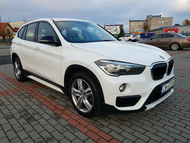 BMW X1 2.0d Sport Line Navi Skóry Zarejestrowany Gwarancja Włocławek - zdjęcie 3