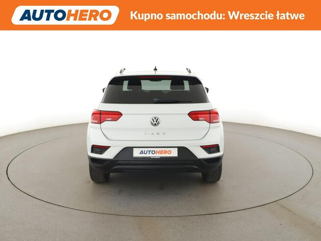 Volkswagen T-Roc navi klima auto grzane fotele czujniki parkowania Warszawa - zdjęcie 6