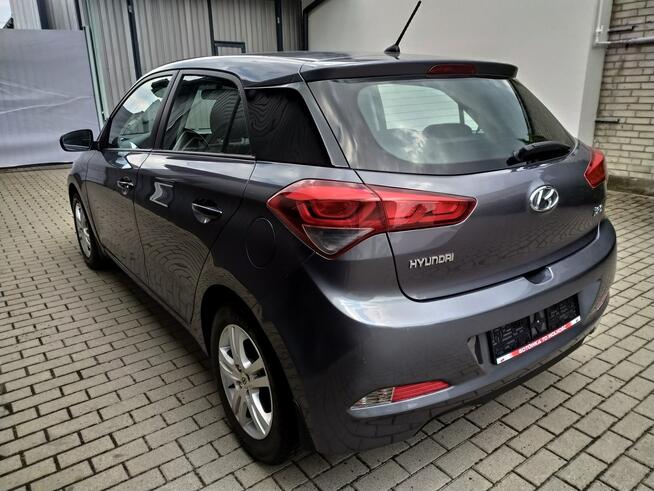 Hyundai i20 1.2 Benzyna  Grzane Fotele  i Kierownica Zarejestrowany Strzała - zdjęcie 5