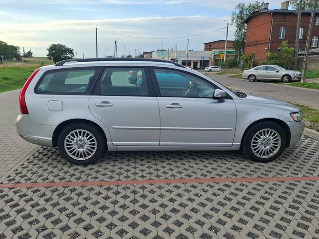 Volvo v50 2008 r. 2.0D Diesel, Klimatyzacja, Tempomat Ryczywół - zdjęcie 5