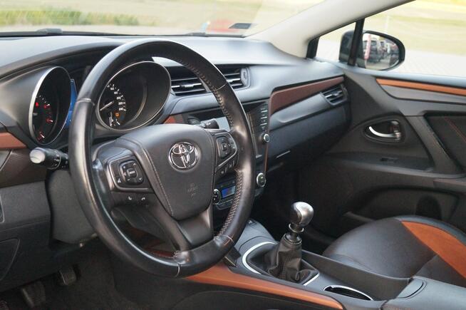 Toyota Avensis Salon PL 2,0 143 KM  Premium NAVI Skóra Fakt.VAT 23 % Goczałkowice-Zdrój - zdjęcie 5