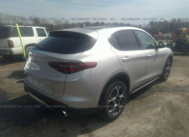 Alfa Romeo Stelvio 2018, 2.0L, 4x4, SPORT Q4, po kradzieży Warszawa - zdjęcie 4