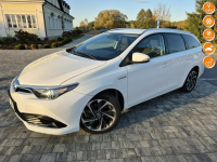 Toyota Auris 1.8 hybrid  climatronic kamera grzane fotele