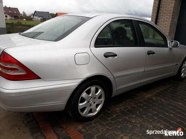 Mercedes- Benz Klasa C, mały przebieg ! Chojnice - zdjęcie 5