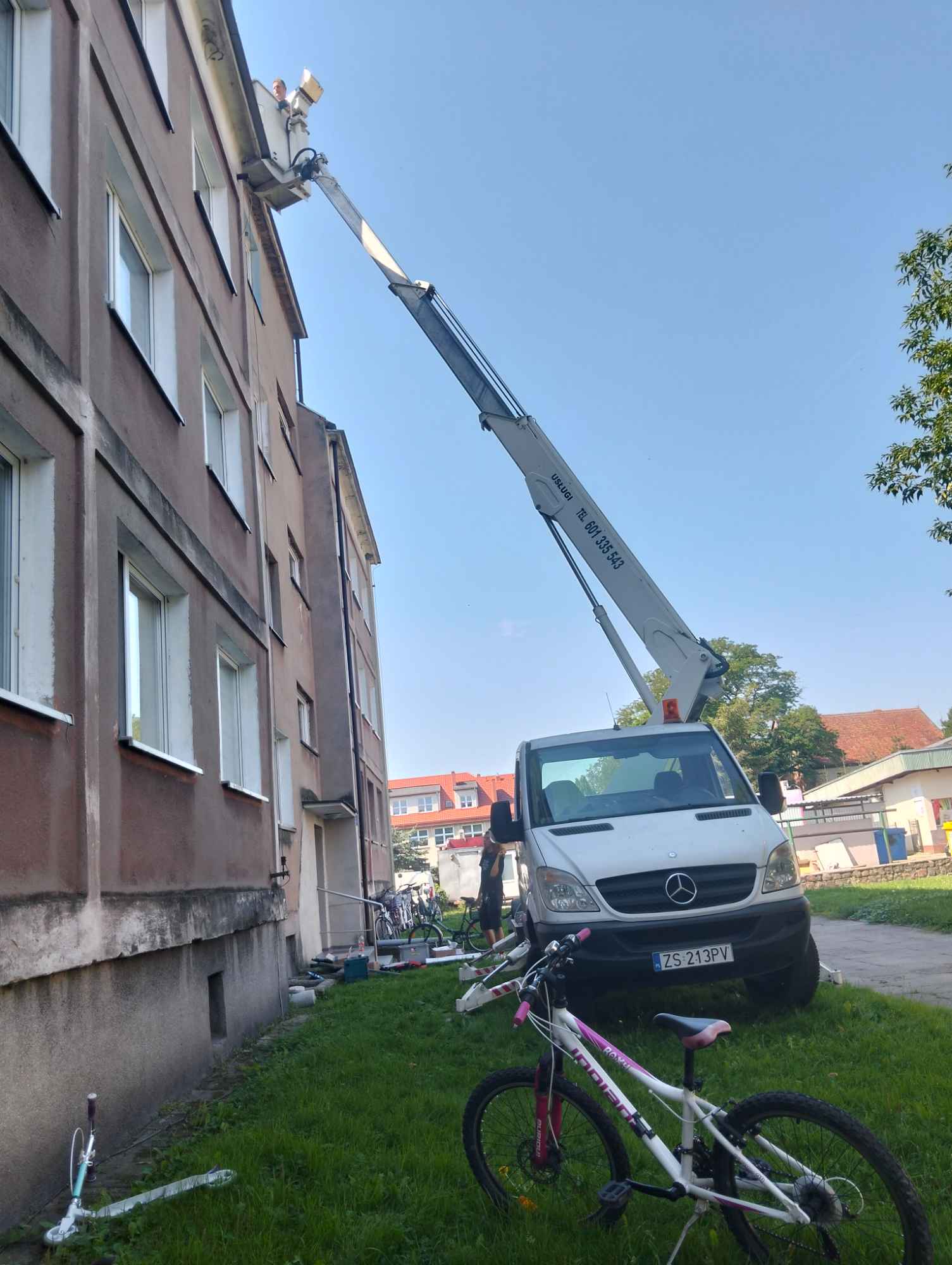 Usługa  podnosnikiem koszowym Szczecin - zdjęcie 2