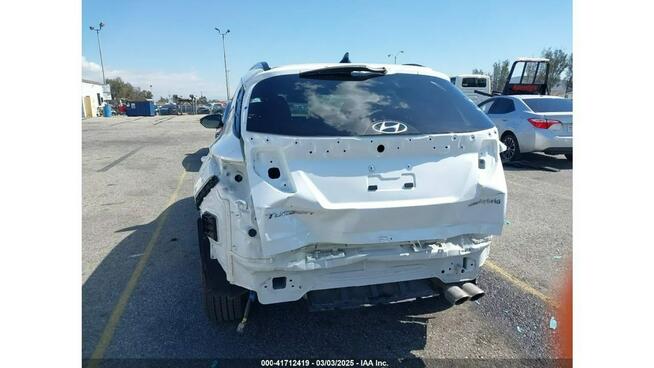 Hyundai Tucson / HYBRYDA / 4x4 / najbogatsza wersja / Tarnów - zdjęcie 9