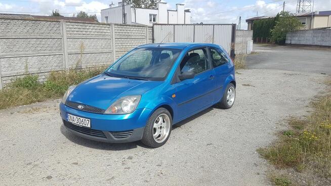 Ford Fiesta 1.3 benzyna 2004 r. w ładnym stanie Namysłów - zdjęcie 1