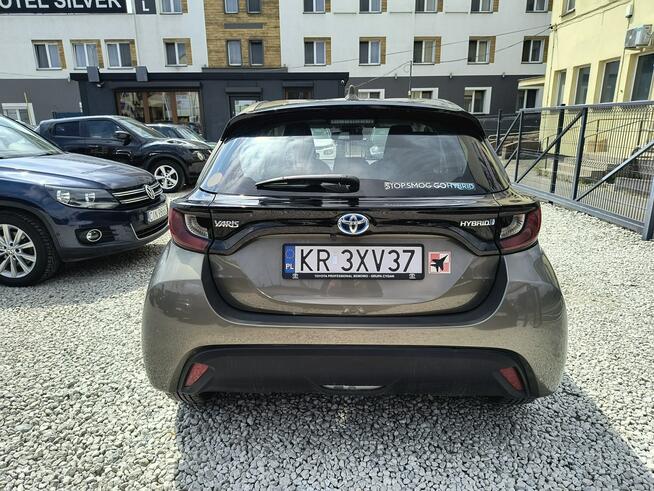 Toyota Yaris Salon PL mały przebieg Bydgoszcz - zdjęcie 6