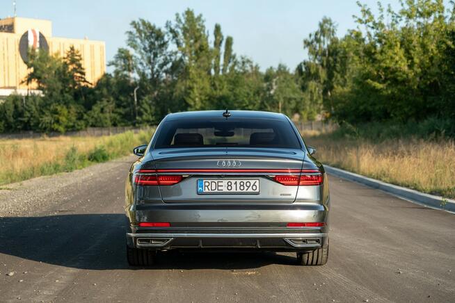 Audi A8 Ropczyce - zdjęcie 12