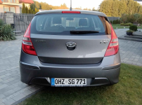 HYUNDAI  I30  ŁADNY  STAN  SWIEŻO  SPROWADZONY Konarzyce - zdjęcie 4