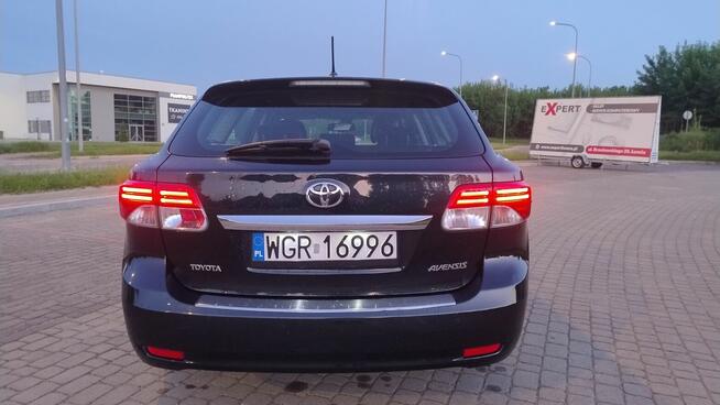 Toyota Avensis T27 D-4D 2.0 2015 Okazja! POLSKI SALON Łomża - zdjęcie 2