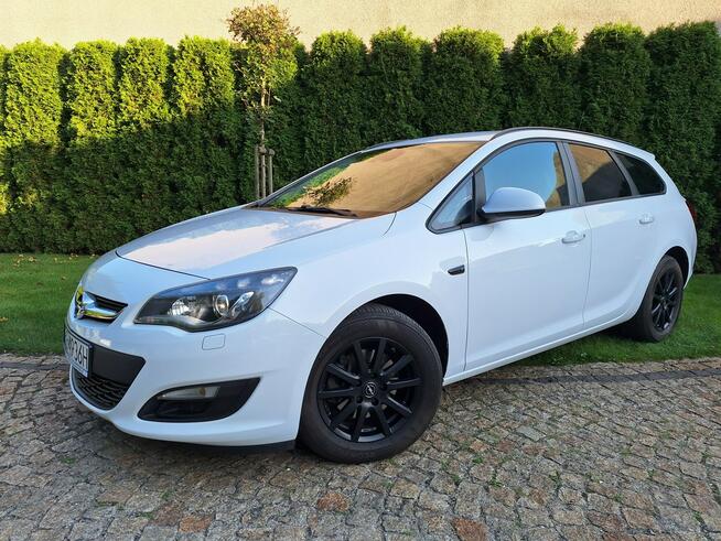 Opel Astra Sport Tourer Edition -pakiet zima- biksenon Siewierz - zdjęcie 2