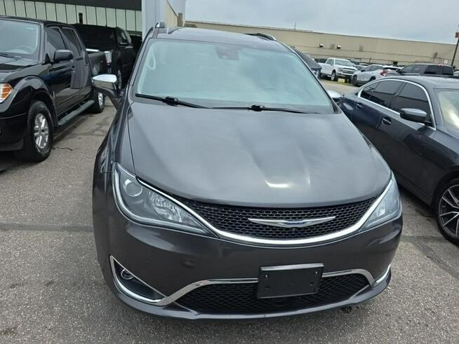 Chrysler Pacifica LIMITED / niski przebieg / mała szkoda Tarnów - zdjęcie 3