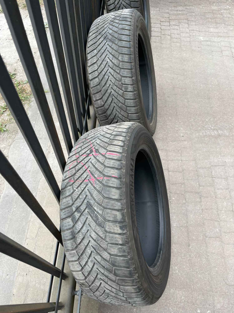 Sprzedam 4 opony zimowe YOKOHAMA BlueEarth Winter V906 - 215/55R17 Białołęka - zdjęcie 5