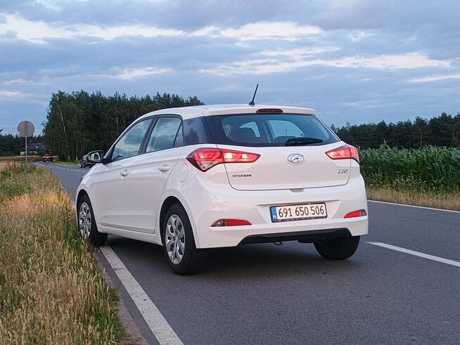 Hyundai i20 nowoczesny miejski z silnikiem 1,1 CRDi Słupca - zdjęcie 5