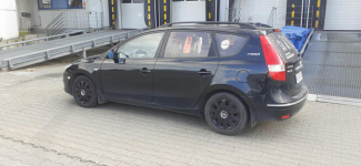 Hyundai I30 CW Czarny Kombi Bronisze - zdjęcie 5