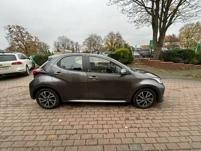 Toyota Yaris 1.5 VVT-iE Team Deutschland Słupsk - zdjęcie 3