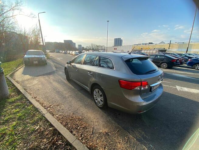 Toyota Avensis 2.0 D-4D kombi 2013 Śródmieście - zdjęcie 5