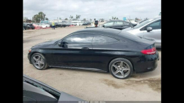 Mercedes C 300 4Matic / pakiet AMG / niski przebieg Chwaszczyno - zdjęcie 7